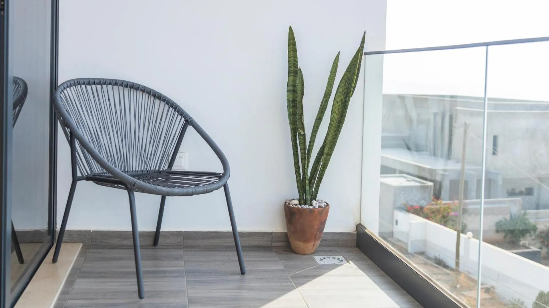 Lux 3-Br: Panoramic Sea View & Rooftop Pool Praia