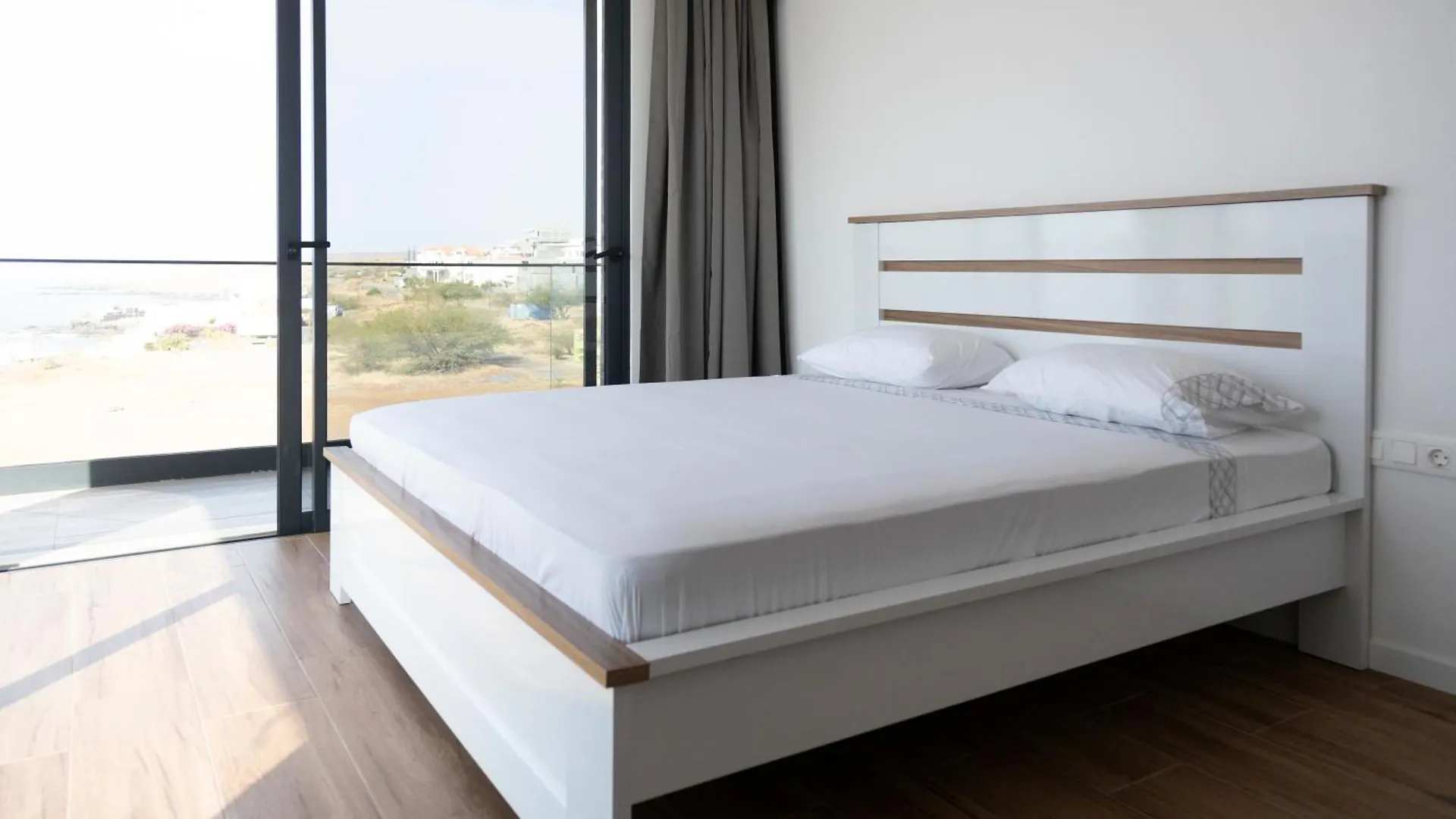 Lux 3-Br: Panoramic Sea View & Rooftop Pool Praia Apartman